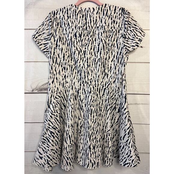 ZARA Dress SIze XL (Runs Small) Button Up White With Black Print EUC - Picture 3 of 4